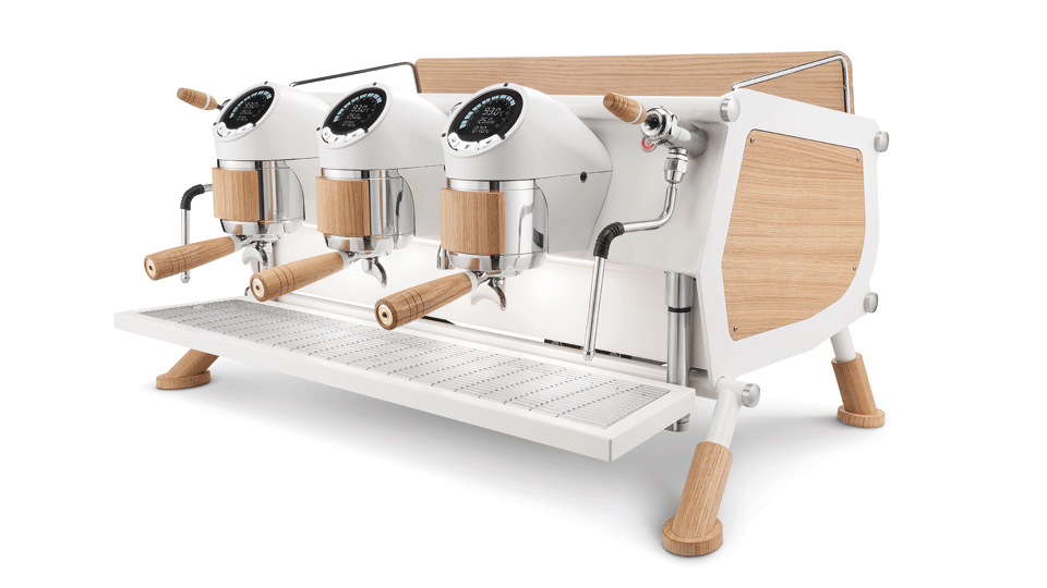 Cafetera espresso automática Sanremo 3 grupos blanca con madera Cafe Racer